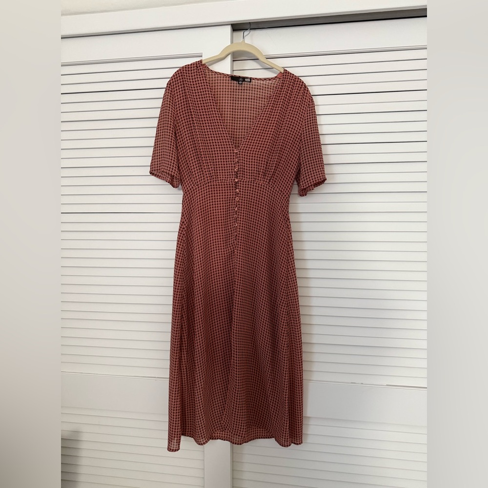 Pink and brown houndstooth midi dress